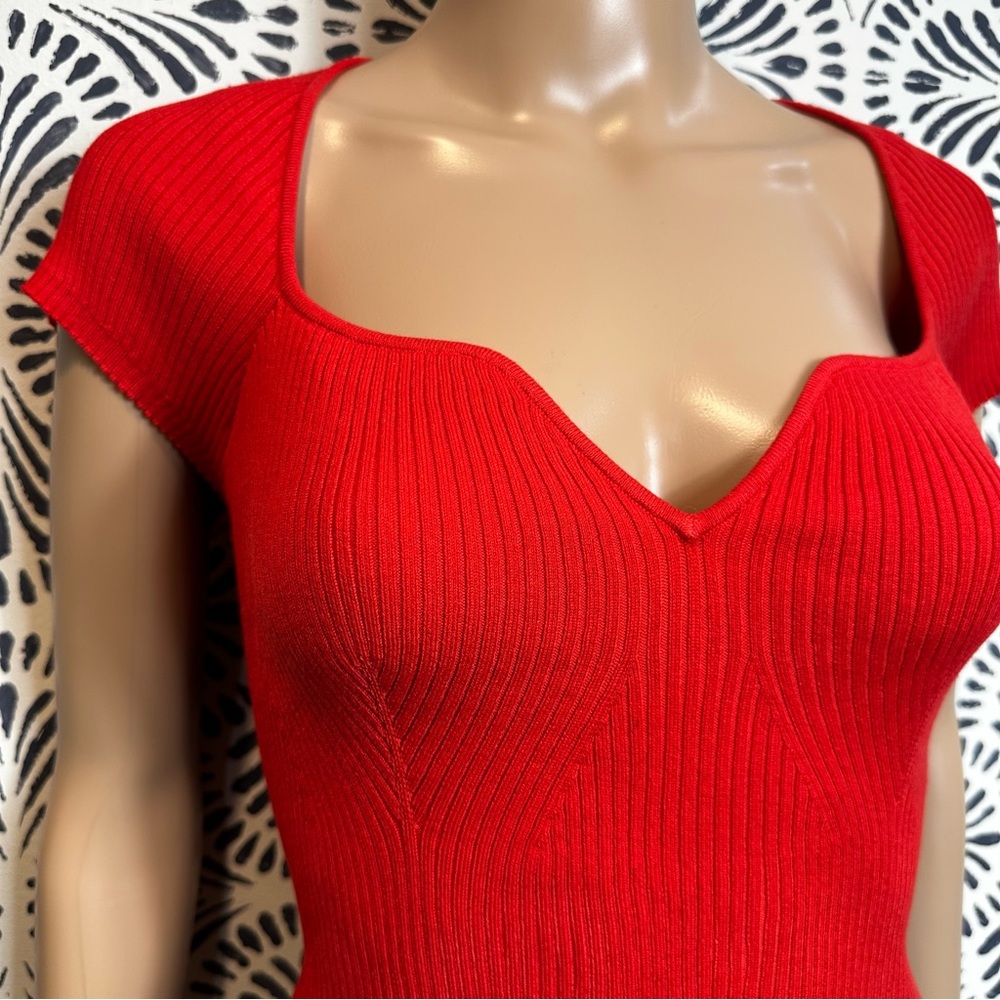 H&M Ribbed Knit Red Cropped Top - Picture 2 of 11